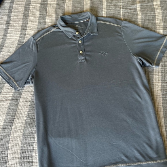 Tommy Bahama Gray Polo Shirt with Classic Collar and Heathered Texture - Picture 4 of 4